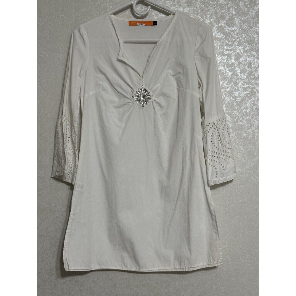 Cynthia‎ Steffe White Tunic Top Rhinestone Embellishment Brooch Eyelet Sleeves 2